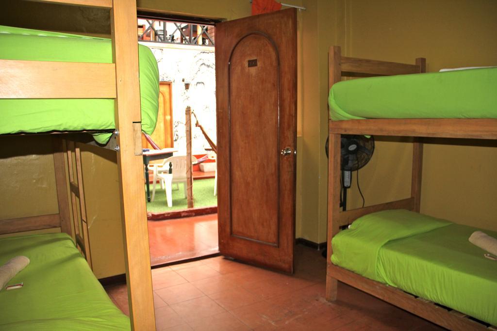 The House Project Backpackers Lima Room photo